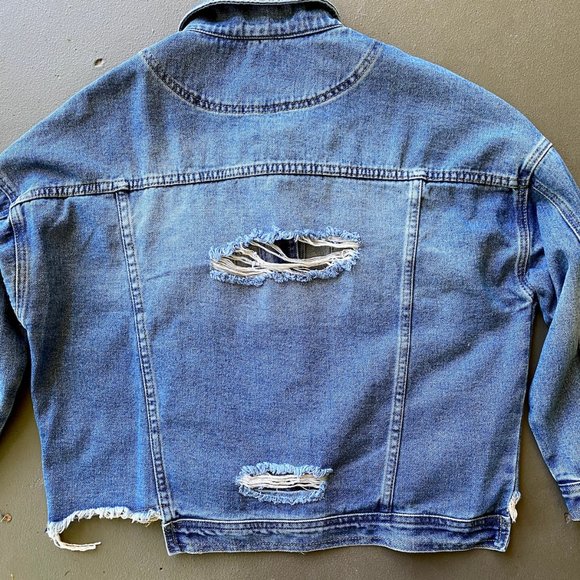 Destroyed Boyfriend Frayed Raw Hem Trucker Jean Jacket - Picture 15 of 17